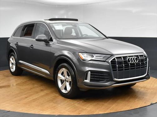 2023 Audi Q7 45 Premium