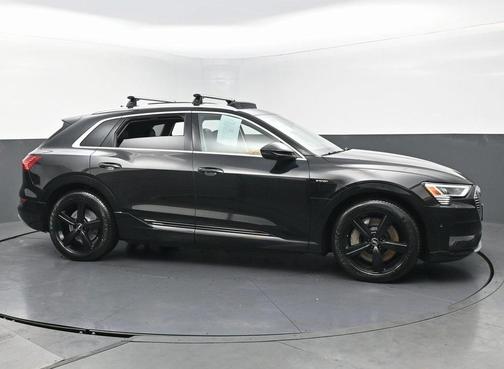 2019 Audi e-tron Premium Plus