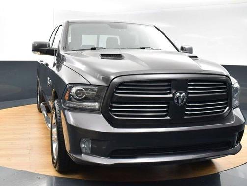 Photo 2 of 50 of 2016 RAM 1500 Sport