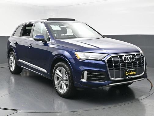 2022 Audi Q7 45 Premium Plus