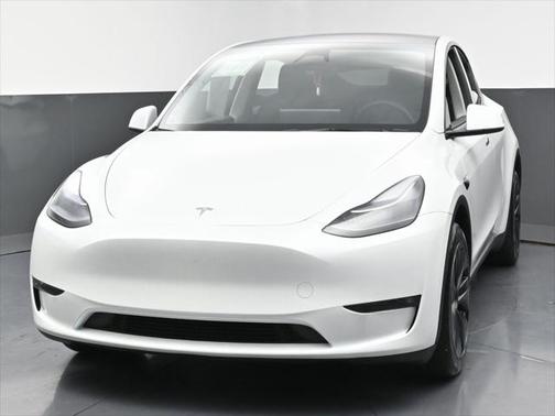 2024 Tesla Model Y Long Range Dual Motor All-Wheel Drive