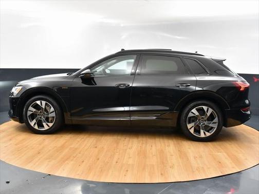 2023 Audi e-tron Premium quattro
