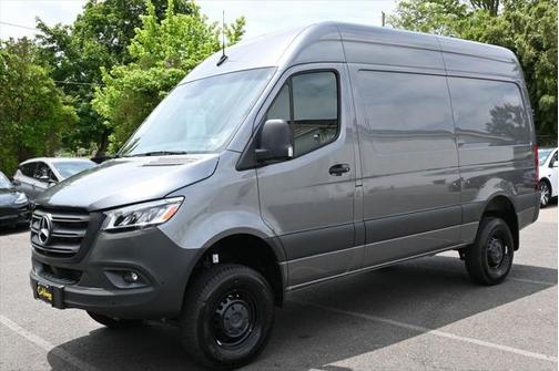 2023 Mercedes-Benz Sprinter 2500 Standard Roof
