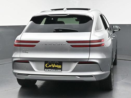 2023 Genesis Electrified GV70 Advanced