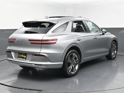 2023 Genesis Electrified GV70 Advanced