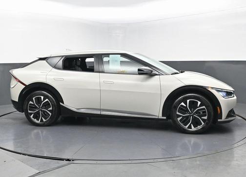 2022 Kia EV6 Wind