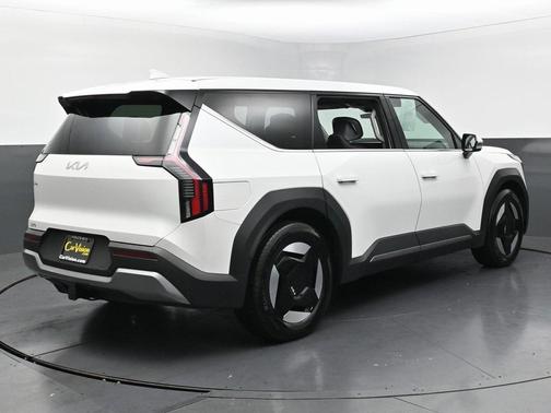 2024 Kia EV9 Light Short Range