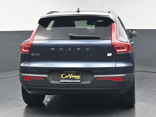 Denim Blue Metallic 2022 Volvo XC40 Recharge Pure Electric P8 Twin Plus