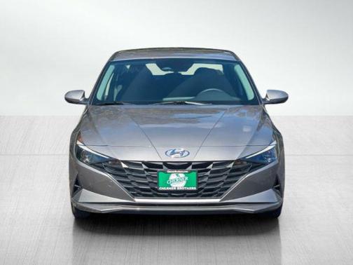 2021 Hyundai ELANTRA SE