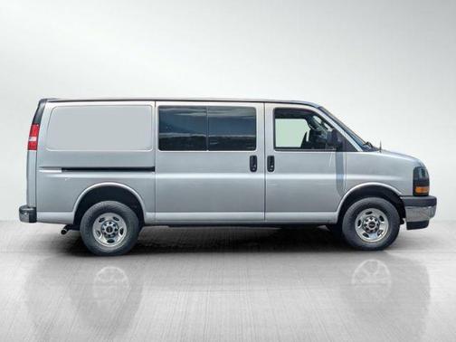 2023 GMC Savana 2500 Work Van
