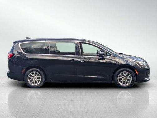 2017 Chrysler Pacifica LX