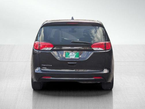 2017 Chrysler Pacifica LX