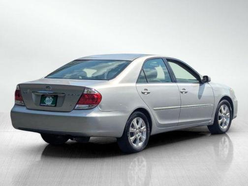 2005 Toyota Camry XLE V6