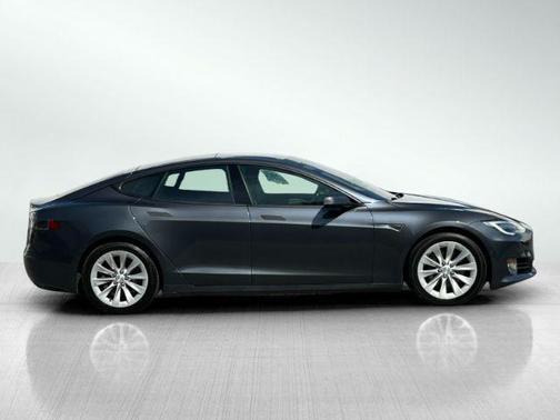 2016 Tesla Model S 90D