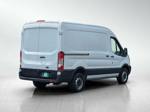 2017 Ford Transit-250 Base