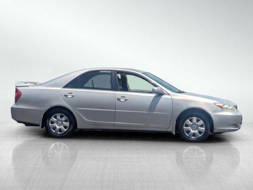 Lunar Mist Metallic 2002 Toyota Camry LE