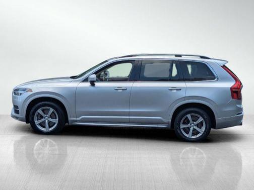 2019 Volvo XC90 T5 Momentum
