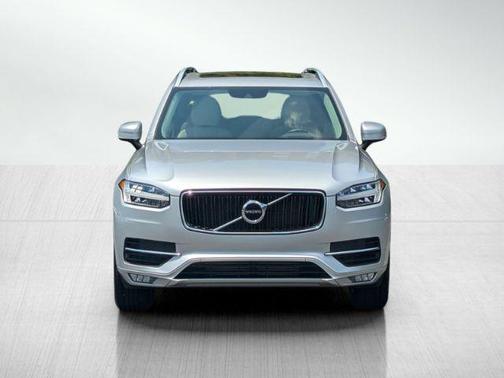 2019 Volvo XC90 T5 Momentum