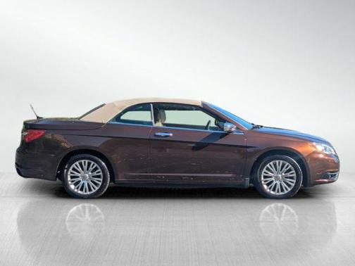 2013 Chrysler 200 Limited