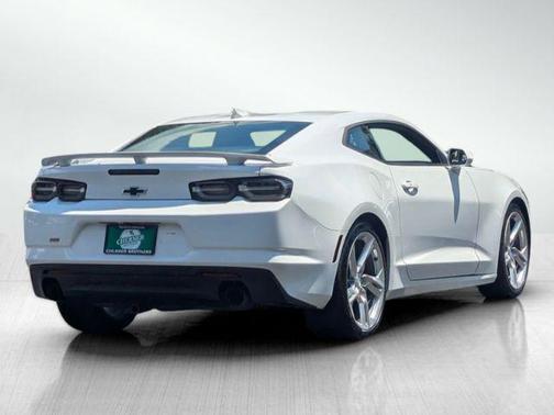 Summit White 2019 Chevrolet Camaro 1SS