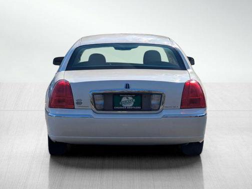 2009 Lincoln Town Car Signature