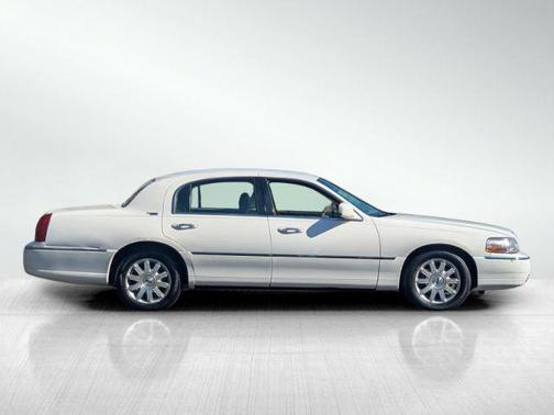 2009 Lincoln Town Car Signature