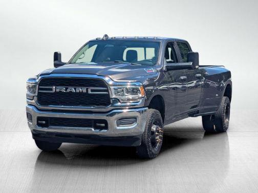 2019 RAM 3500 Tradesman Crew Cab 4x4 8' Box