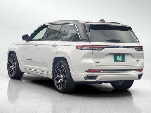 2023 Jeep Grand Cherokee Summit