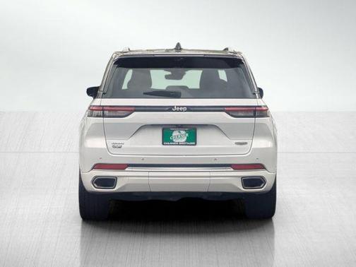 2023 Jeep Grand Cherokee Summit