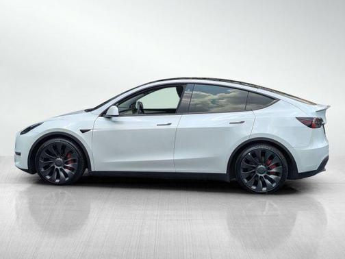 2022 Tesla Model Y Performance Dual Motor All-Wheel Drive