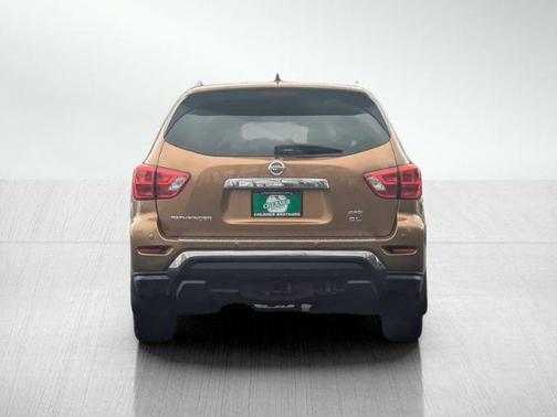 2017 Nissan Pathfinder SL