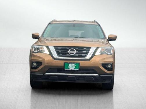 2017 Nissan Pathfinder SL