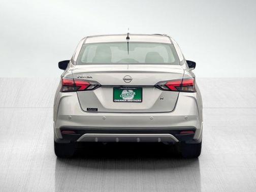 2023 Nissan Versa 1.6 S