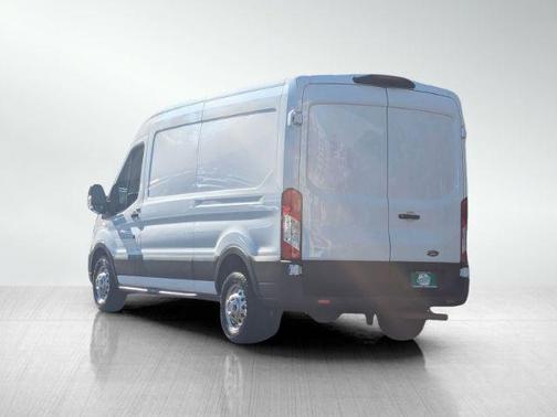 2022 Ford Transit-250 Base
