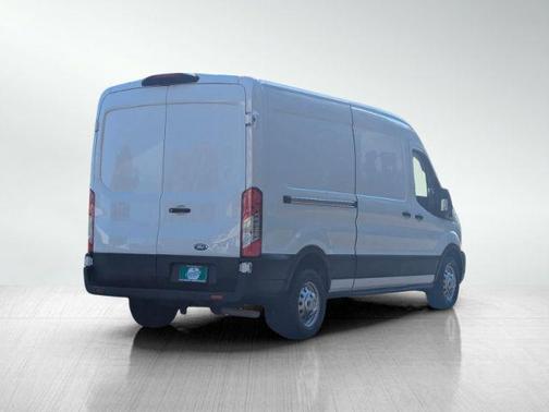 2022 Ford Transit-250 Base