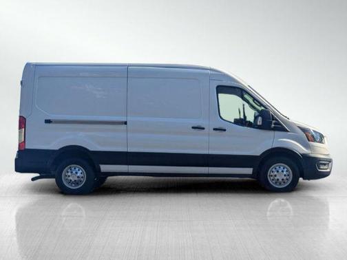 2022 Ford Transit-250 Base