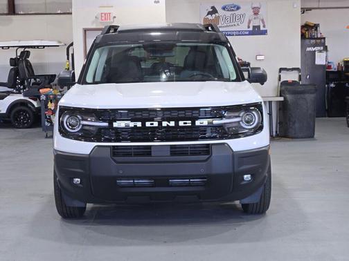 Oxford White 2025 Ford Bronco Sport Outer Banks