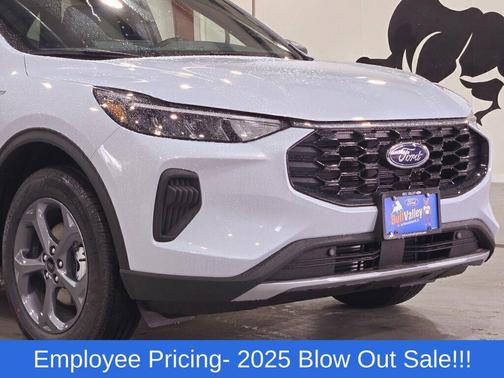 Space Silver Metallic 2025 Ford Escape ST-Line