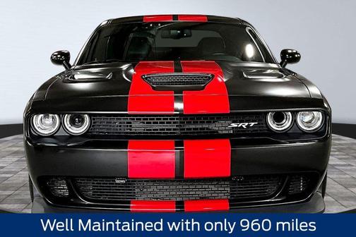 Pitch Black Clearcoat 2016 Dodge Challenger SRT Hellcat