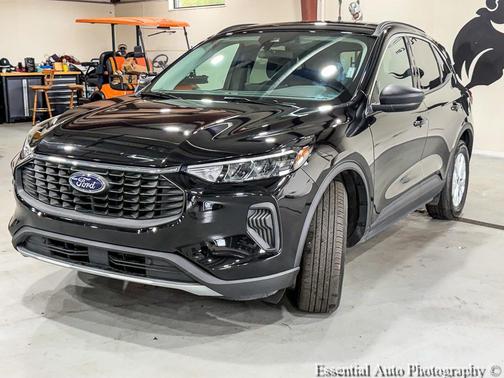 Agate Black Metallic 2023 Ford Escape Active