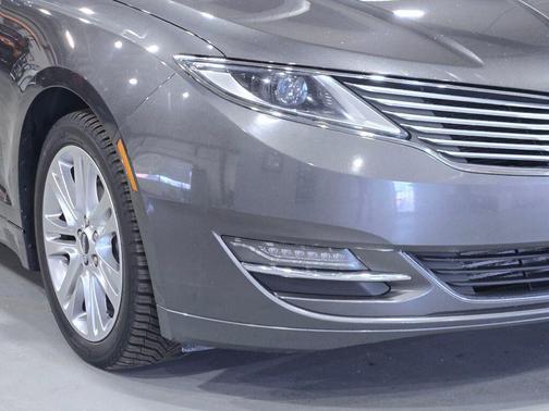 2016 Lincoln MKZ Base