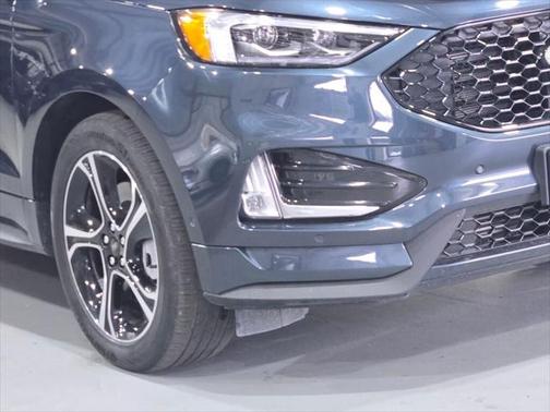 2022 Ford Edge ST