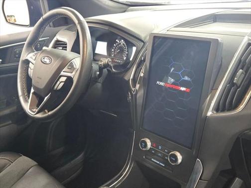 2022 Ford Edge ST