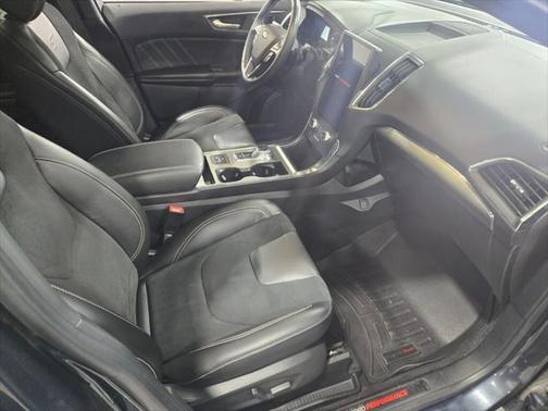 2022 Ford Edge ST
