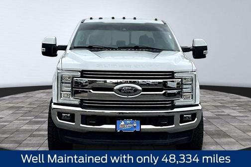 Oxford White 2017 Ford F-250 Lariat