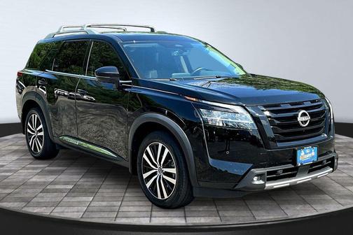 Super Black 2023 Nissan Pathfinder Platinum 4WD