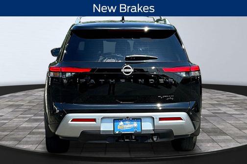 Super Black 2023 Nissan Pathfinder Platinum 4WD