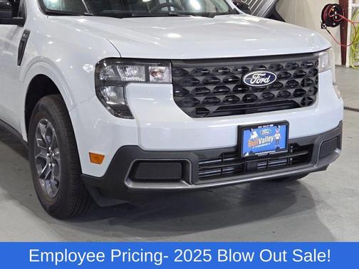 Space White Metallic 2025 Ford Maverick XLT