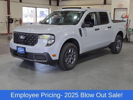 Space White Metallic 2025 Ford Maverick XLT