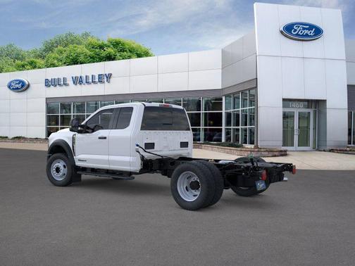 Oxford White 2026 Ford F-450 DRW